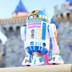 NEW! Disneyland Galaxy's Edge Star Wars 70th Anniversary R2-DL70 R/C Droid